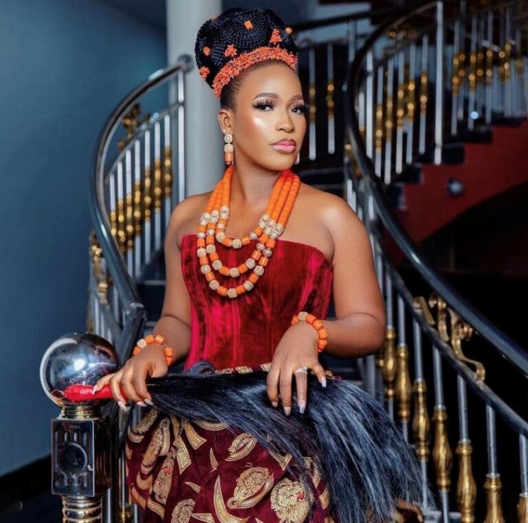 STUNNING IGBO BRIDE TRADITIONAL WEDDING FIRST LOOKS! | OMASTYLE Bride