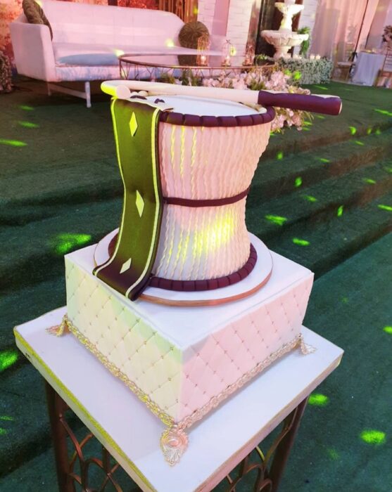 Traditional Wedding cake