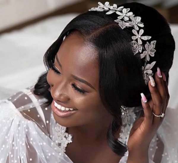 16 Stunning Swarovski Bridal Headpieces | OMASTYLE Bride