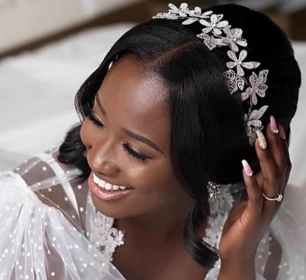 Gorgeous hair accessories for every bride - bridal head Accessories