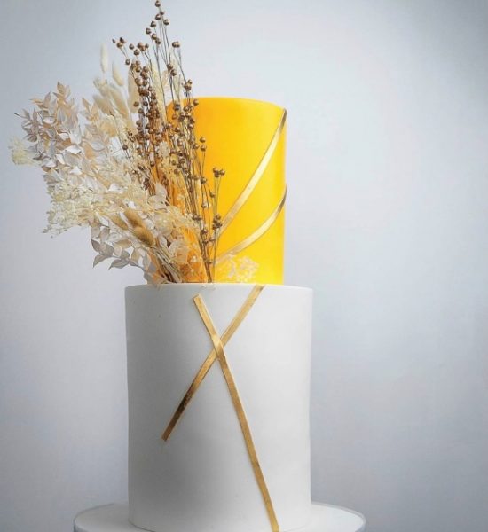 beautiful inspiring yellow wedding cake - omastylebride.com
