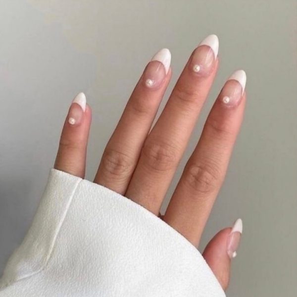 Six-Stories-Nails-as-featured-on-omastylebride.com