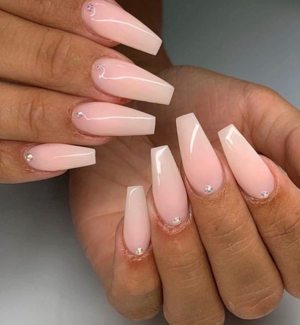 Wellglambeauty-nails-as-featured-on-OmaStylebride.com